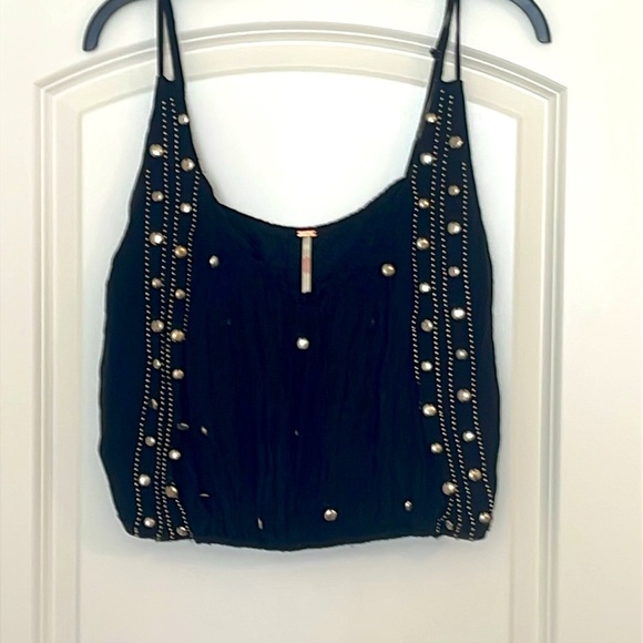 Free People Studded Black Cropped Tank w/ Adjustable Straps Size Large - Picture 1 of 6